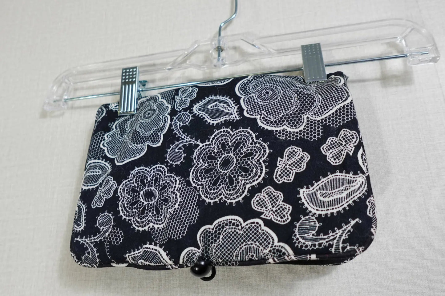 (No Label), Folded Clutch Bag, Clutch (No Label) Folded Clutch Bag More To Love Consignment