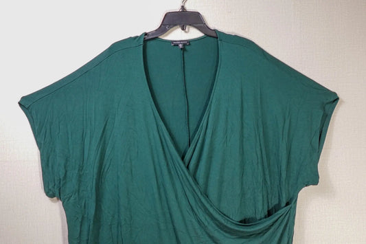 Universal Standard, Short Sleeved Top, 30/32 (Label 2x) Universal Standard Short Sleeved Top More To Love Consignment