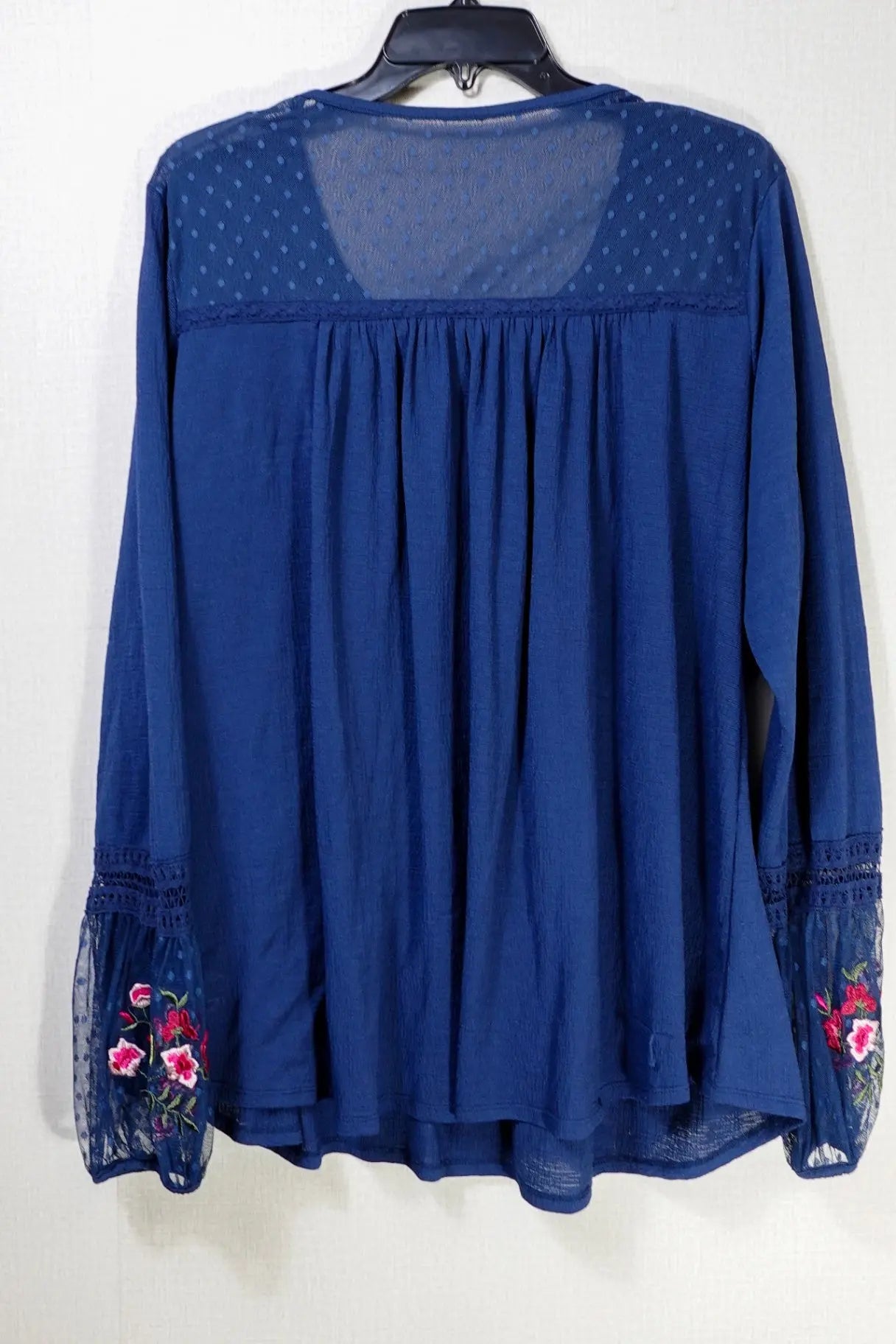 Time and Tru, Long Sleeves Top, 20 Time and Tru Long Sleeves Top More To Love Consignment