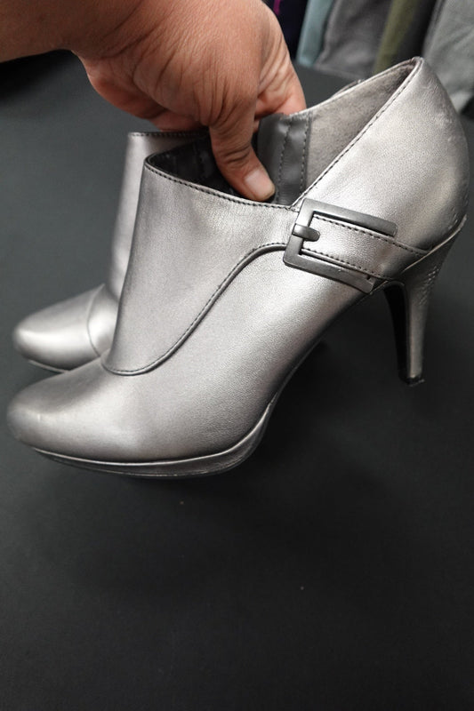 LifeStride, Ankle Boots, 9.5 LifeStride Ankle Boots More To Love Consignment