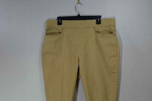 Signature by Levi Strauss & Co., Pants Straight, XL Signature by Levi Strauss & Co. Pants Straight More To Love Consignment