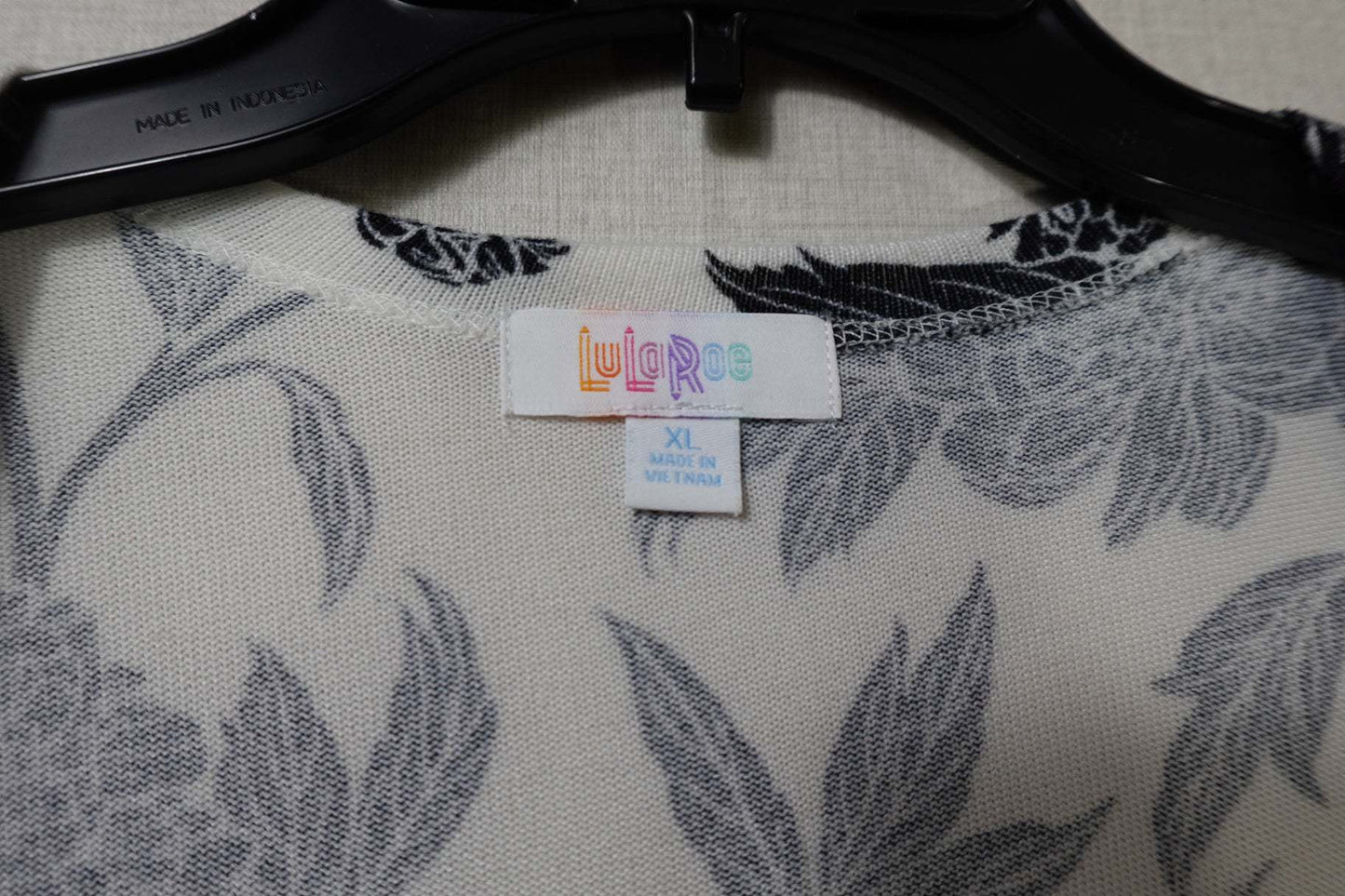 LuLaRoe, Cardigan longline, XL LuLaRoe Cardigan longline More To Love Consignment