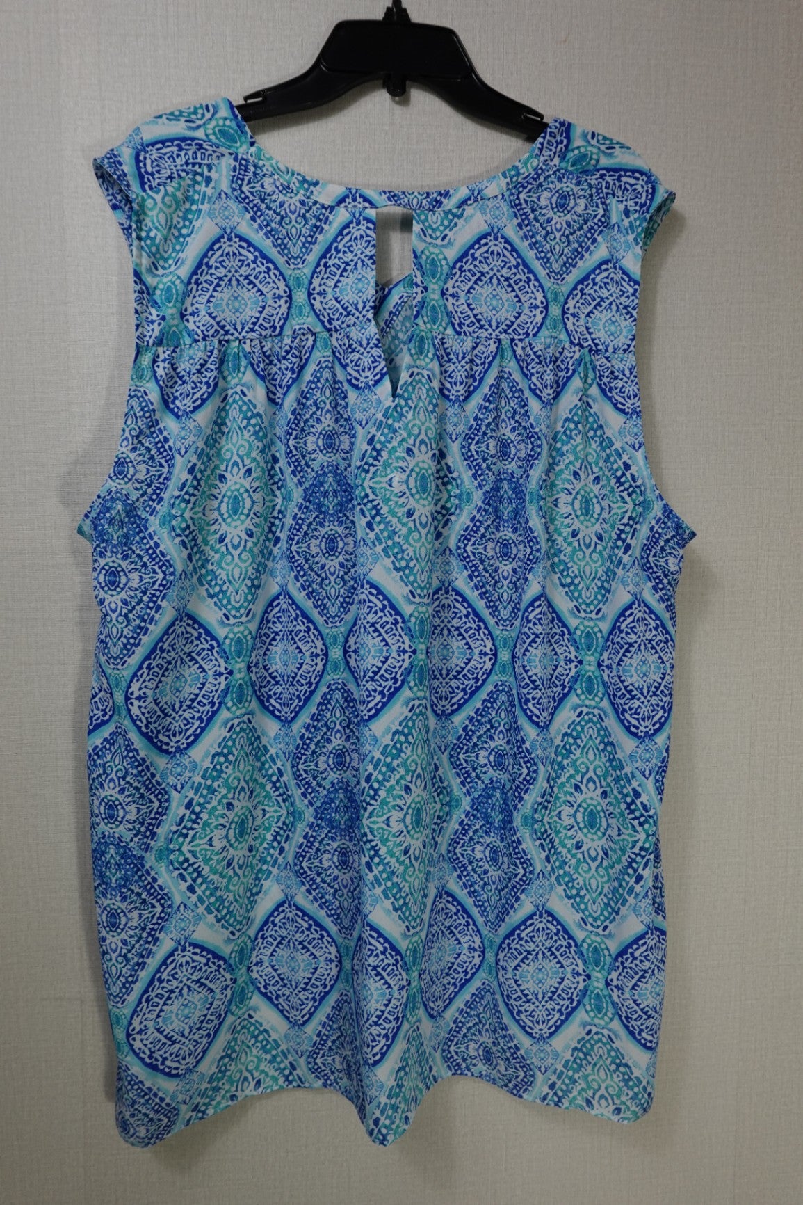 Violet + Claire, Sleeveless Top, 3X