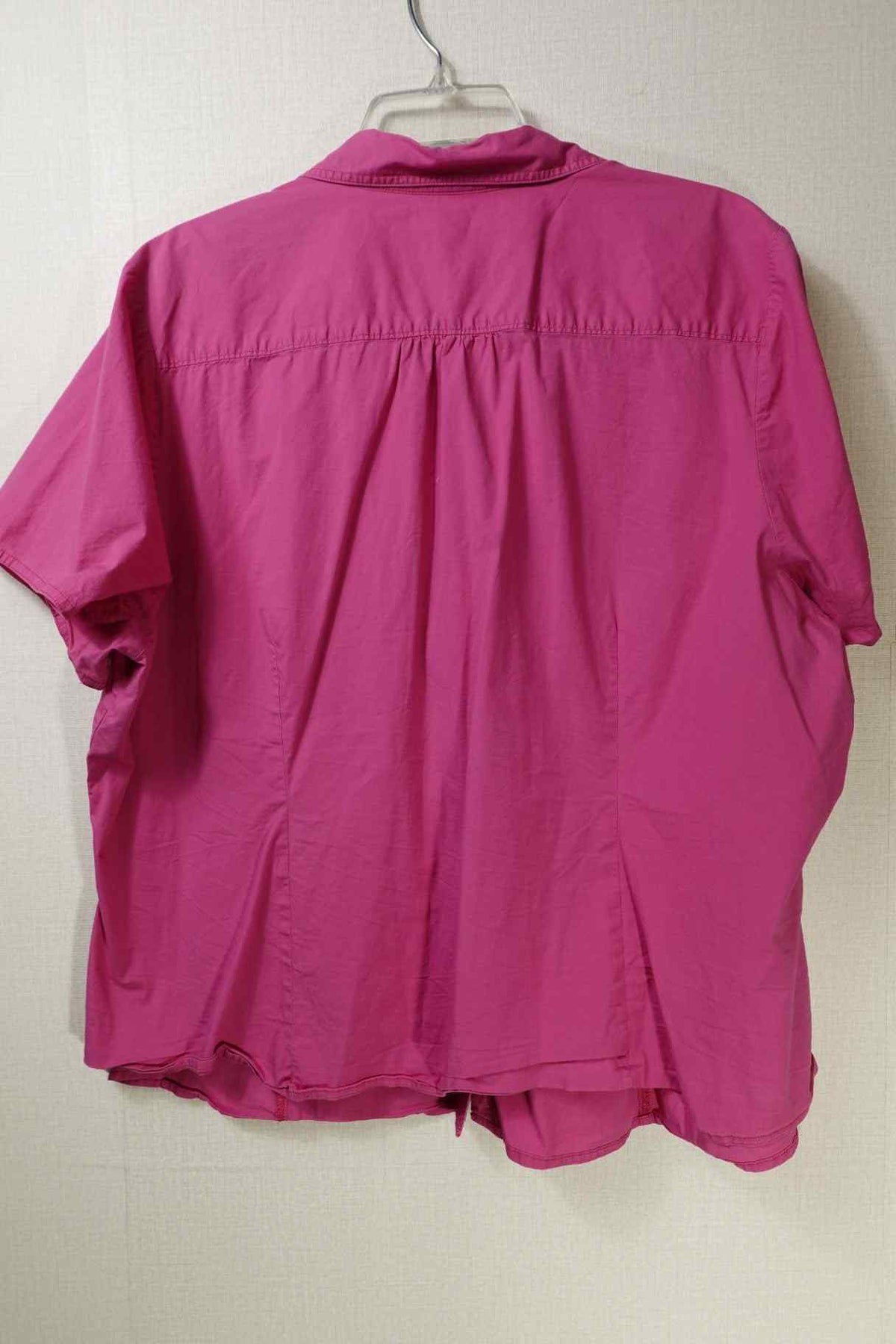 Lane Bryant, Short Sleeved Top, 26/28 Lane Bryant Short Sleeved Top More To Love Consignment