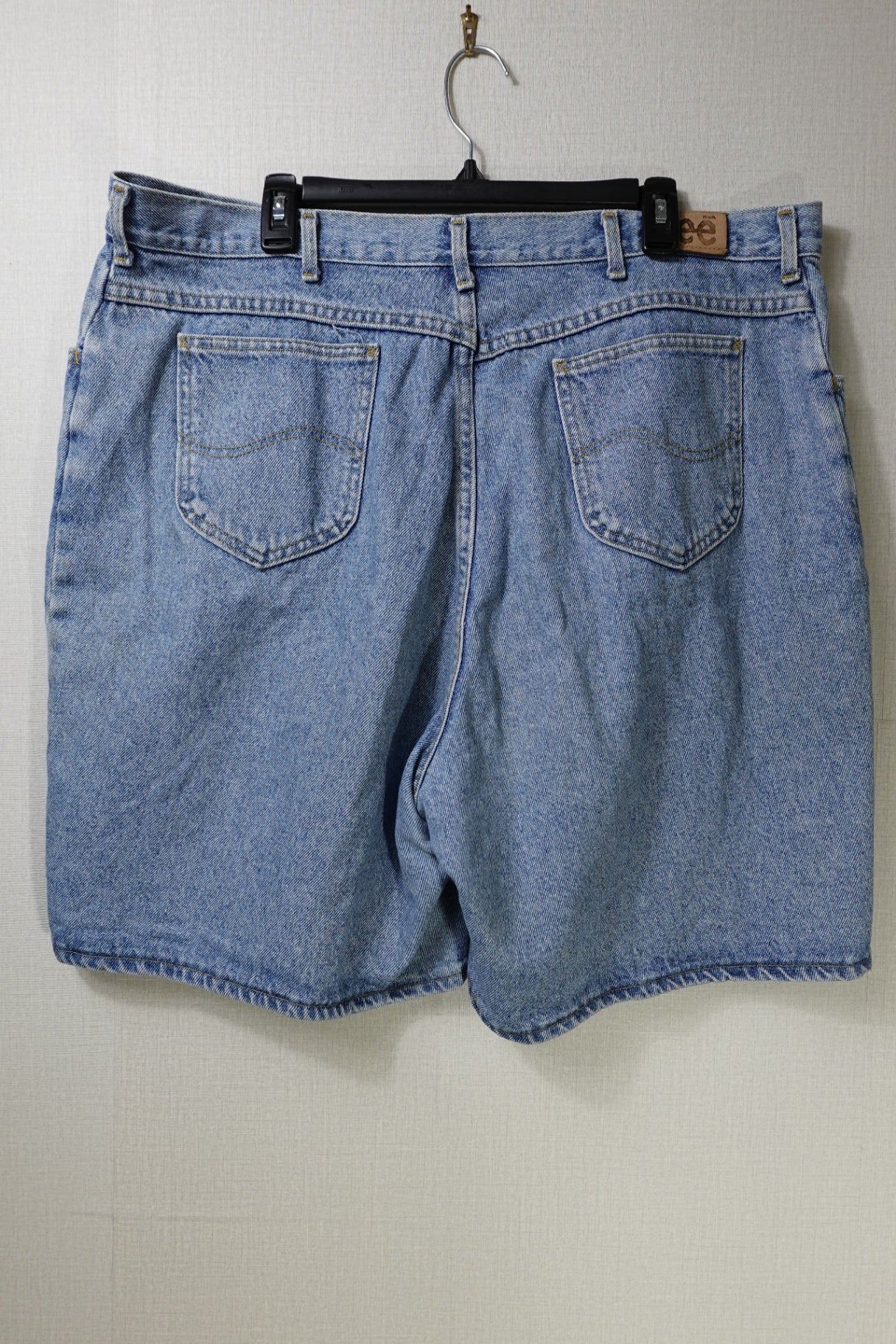 Lee, Vintage Shorts, 24W MED Lee Vintage Shorts More To Love Consignment