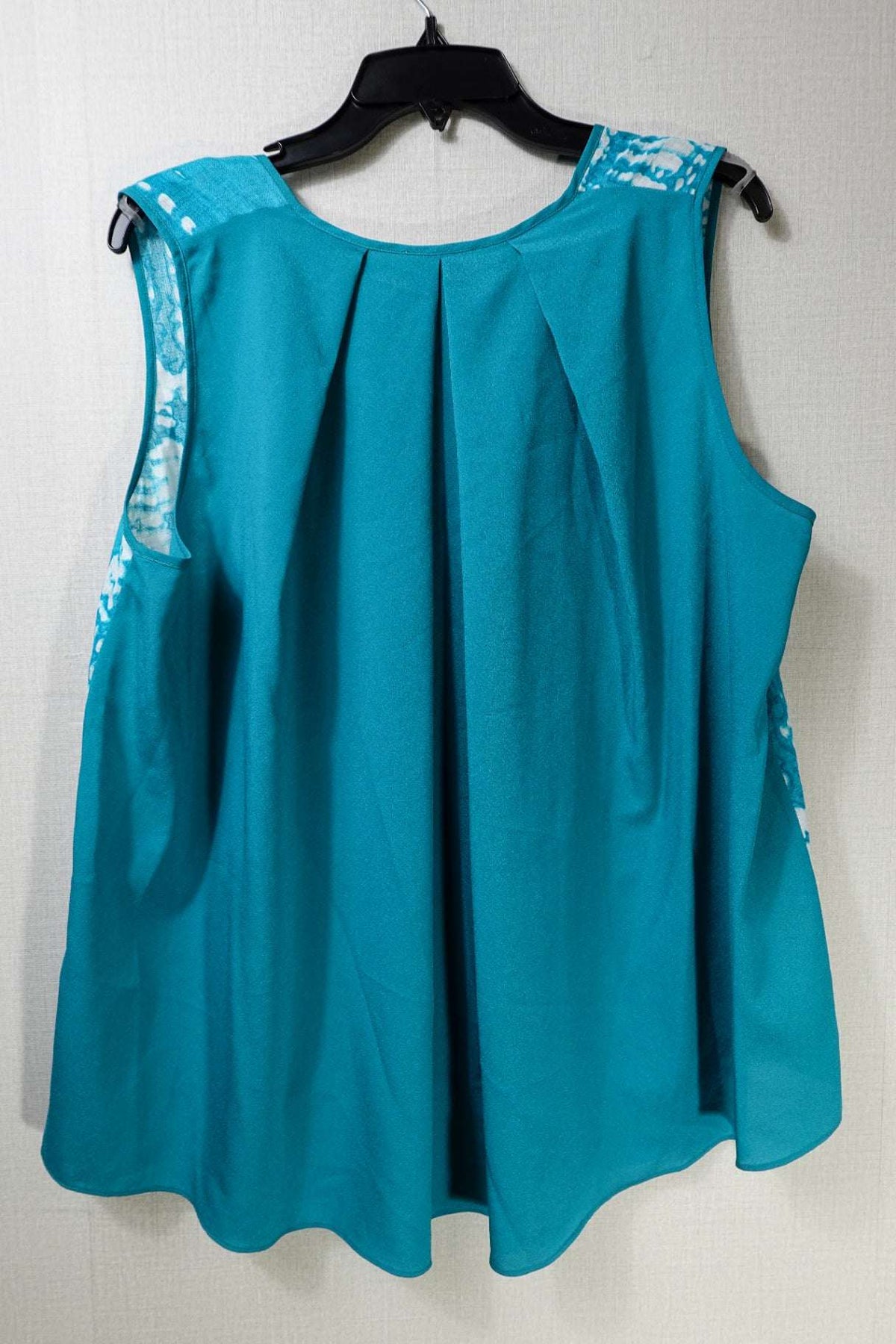 Calvin Klein, Sleeveless Top, XL Calvin Klein Sleeveless Top More To Love Consignment