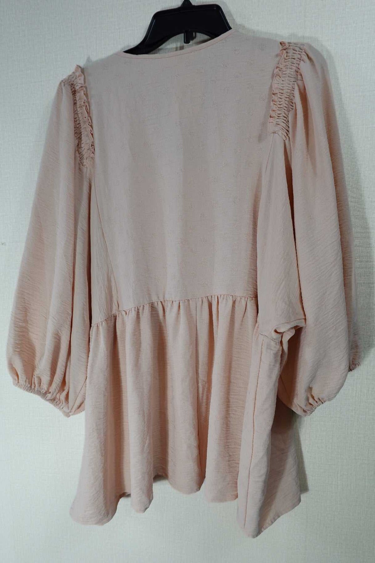 Entro, New Long Sleeve Top, XL Entro New Long Sleeve Top More To Love Consignment