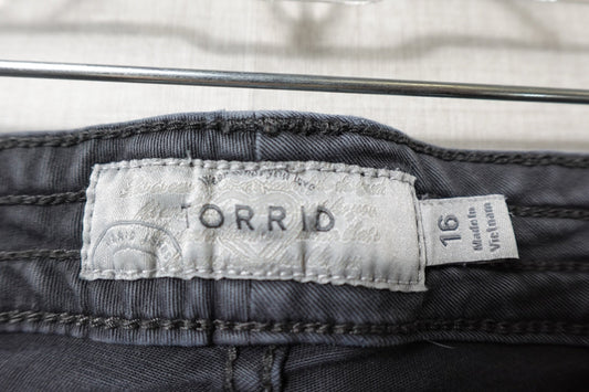Torrid, Shorts Bermuda, 16 Torrid Shorts Bermuda More To Love Consignment