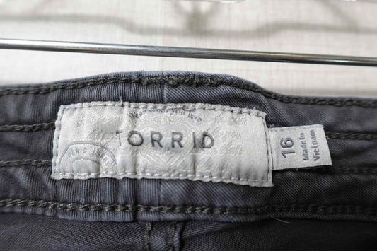 Torrid, Shorts Bermuda, 16 Torrid Shorts Bermuda More To Love Consignment