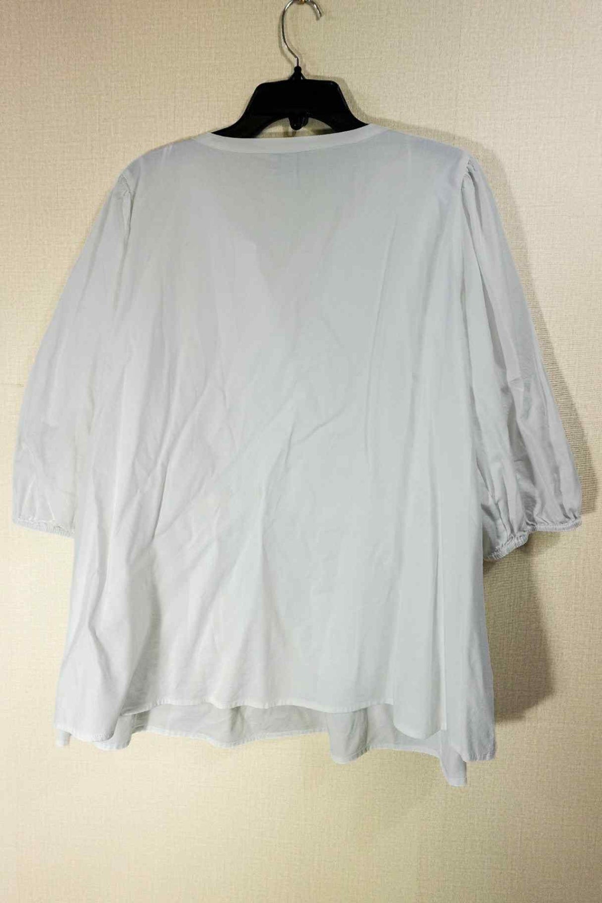 AVA & VIV, SHORT SLEEVED TOP, 2X AVA & VIV SHORT SLEEVED TOP More To Love Consignment