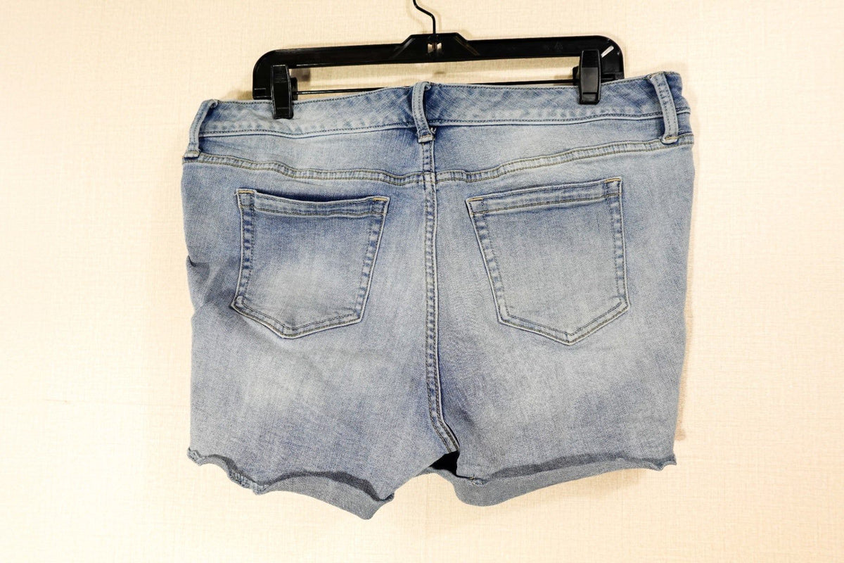 Torrid Light Blue Distressed Shorts, Size 14 Torrid Shorts More To Love Consignment