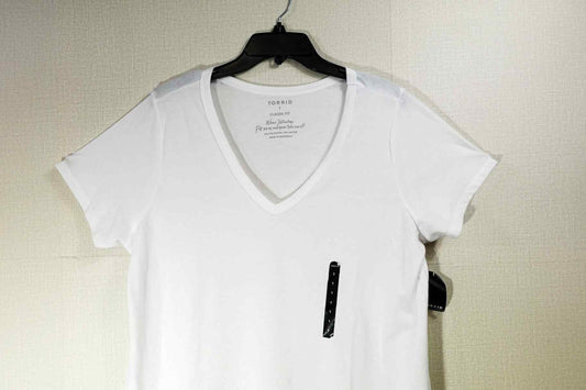 Torrid, New t-shirt short sleeve, 14/16, White