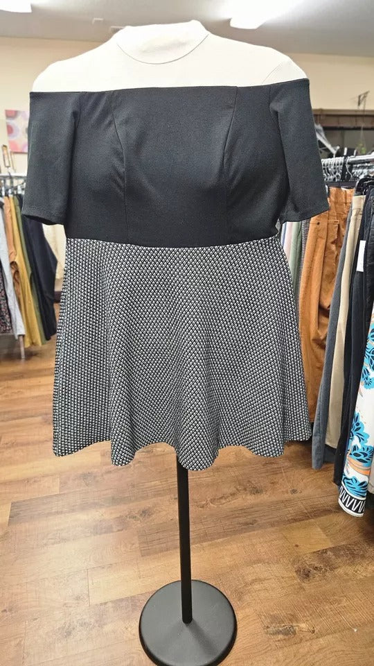 New with tags Elloqui Dress 20