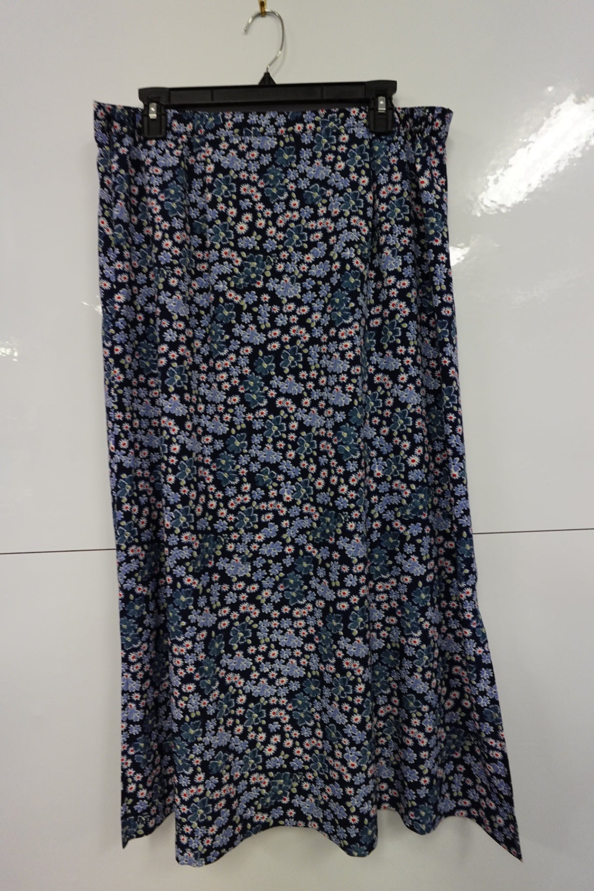 Christopher Banks, Skirt, 14
