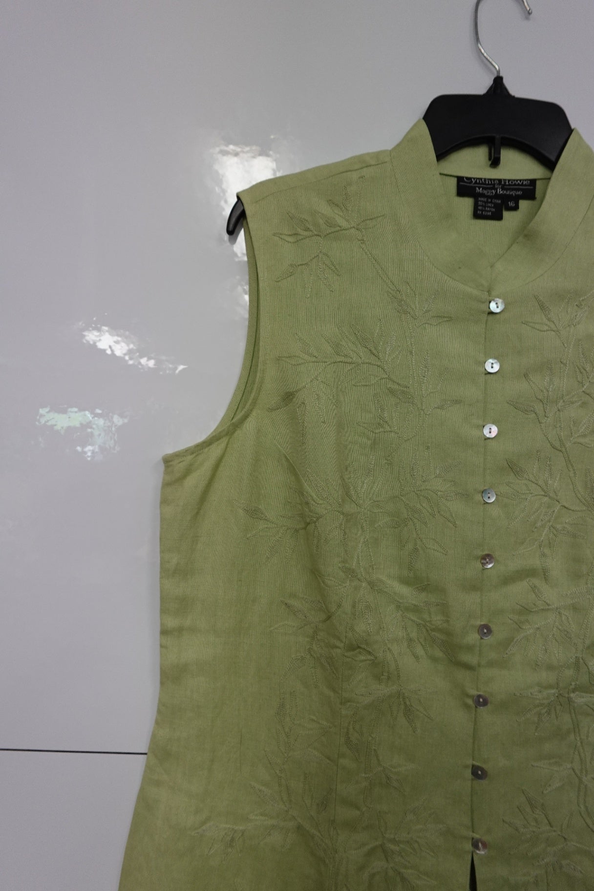 Cynthia Howie, Sleeveless blouse, 16