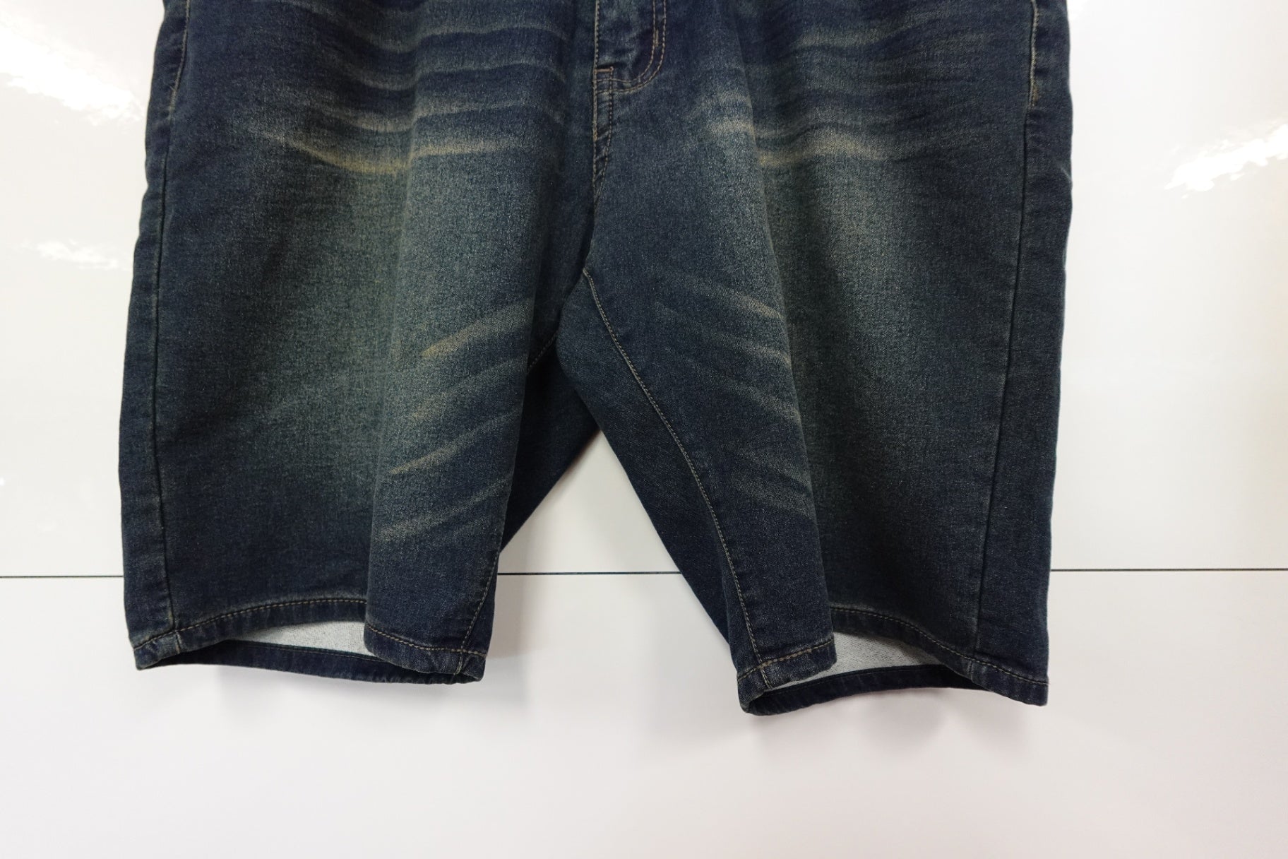 Vintage Genes Black, Jeans Shorts, L/XL (38in Waist)