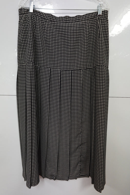 Unknown, Skirt, 16