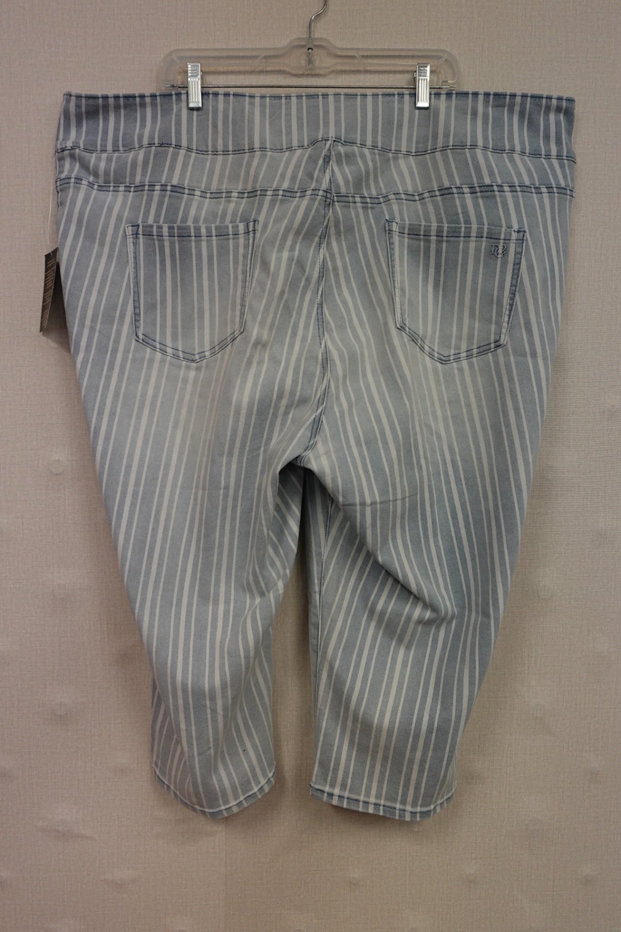 DG2, Capri/Cropped Pants, 3XT