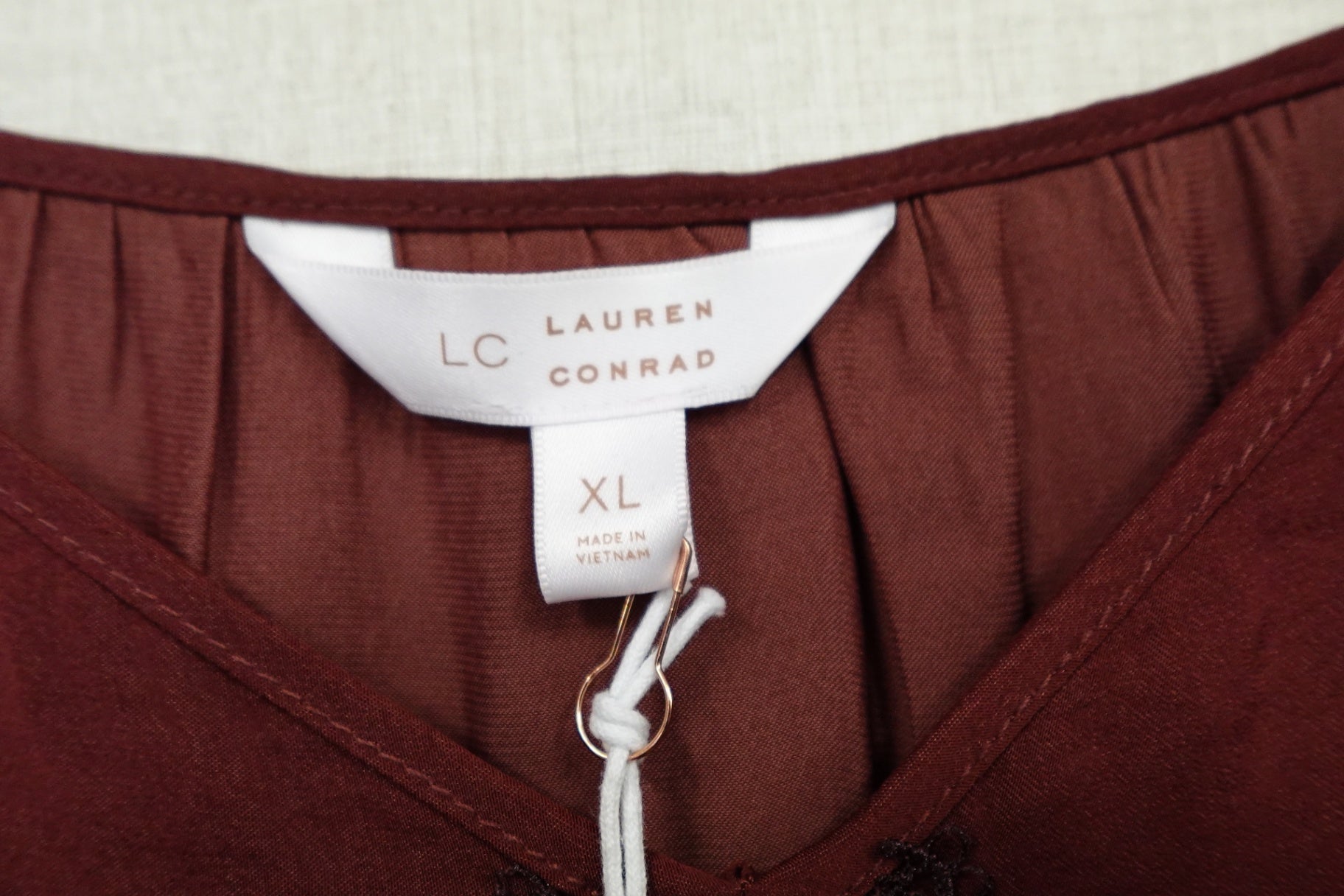 NEW-Lauren Conrad, SLEEVELESS TOP, XL