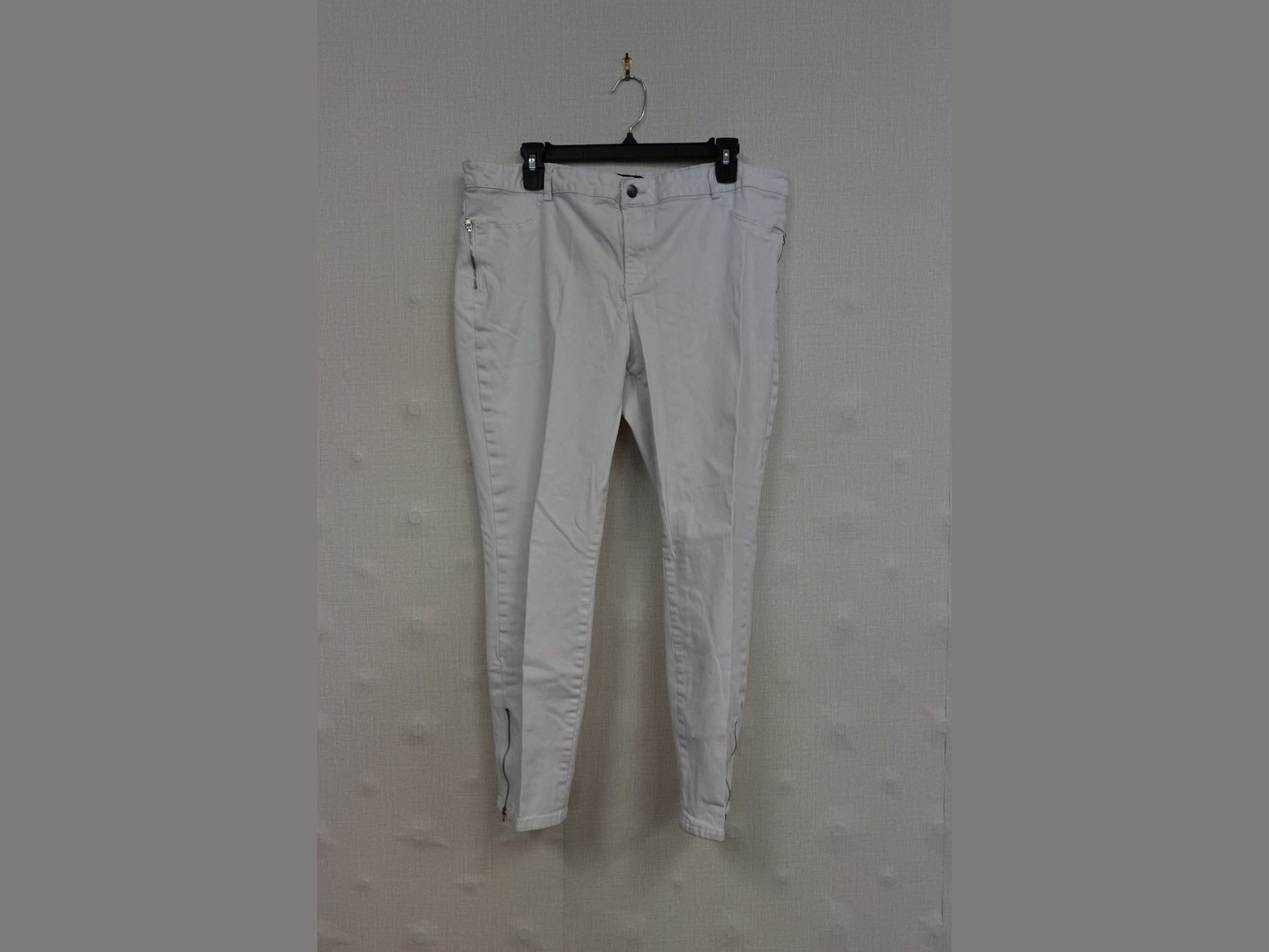 Attention, Pants, 16