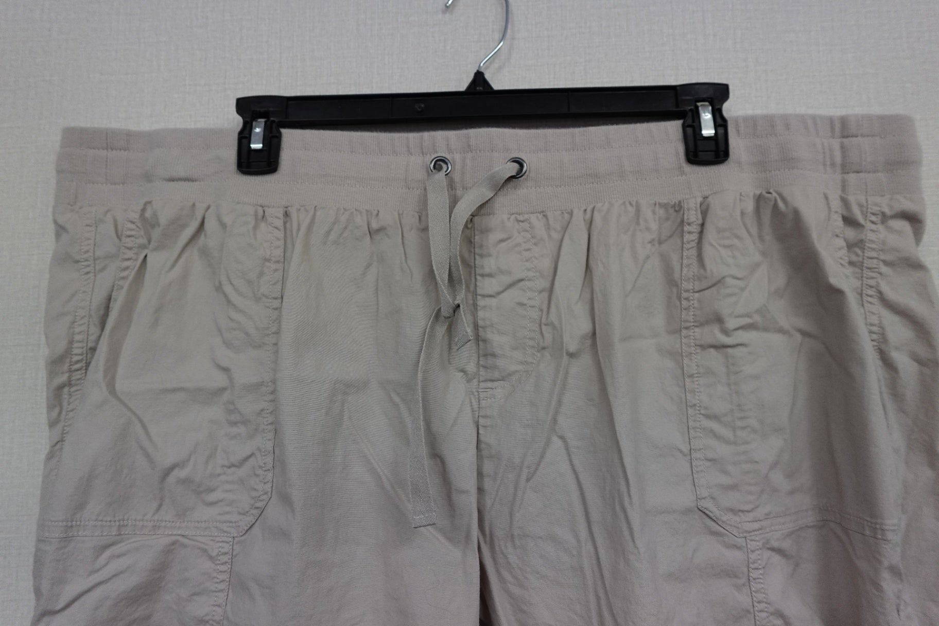 Torrid, Capri/Cropped Pants, 4R