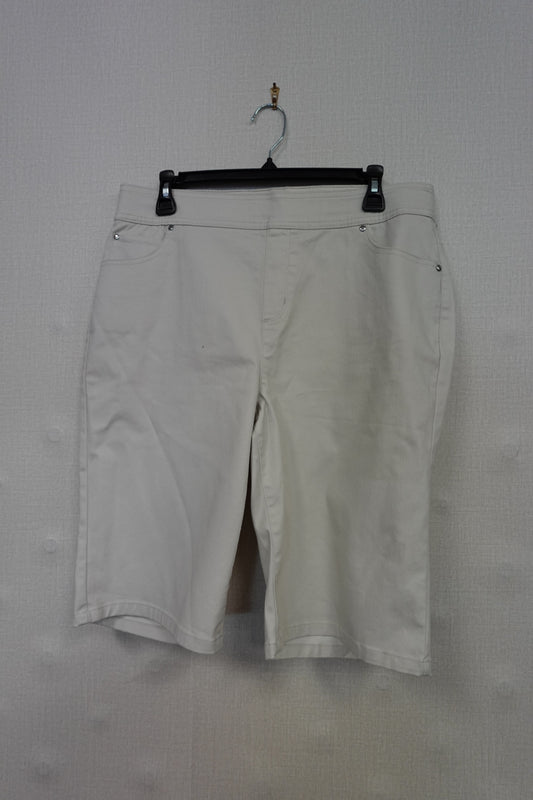 Kim Rogers, Bermuda Shorts, 12