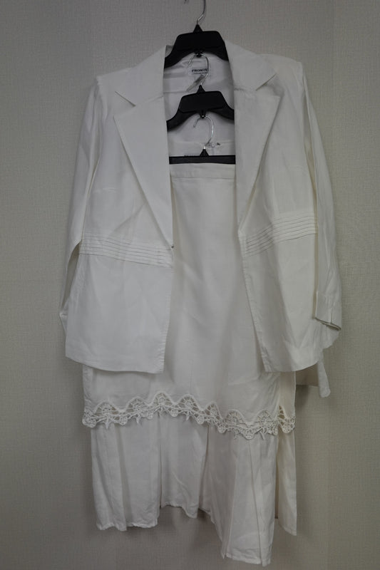 PROMISE COLLECTION, Formal 3 Piece suit, 22