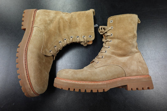 Thursday, Boots, 10