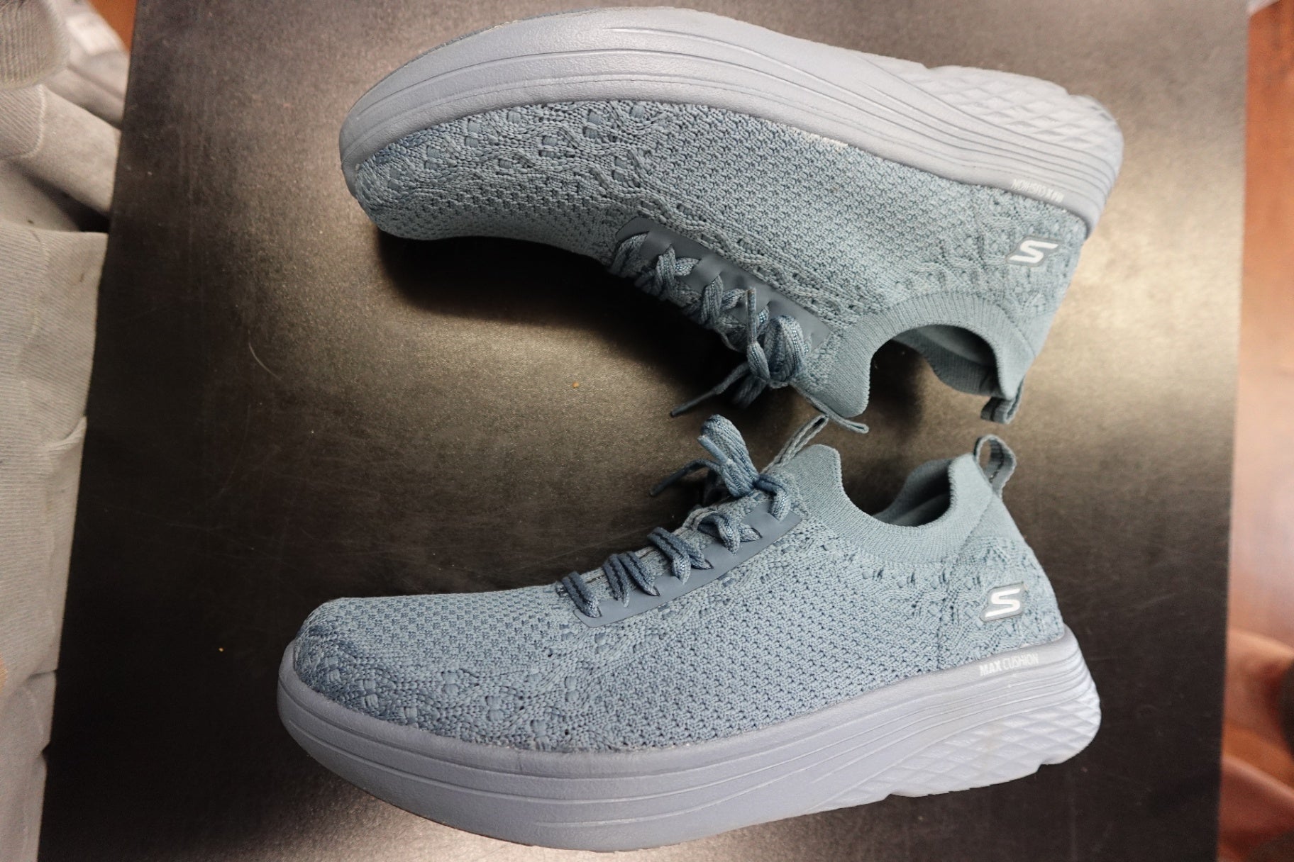 Sketchers, Sneakers, 10
