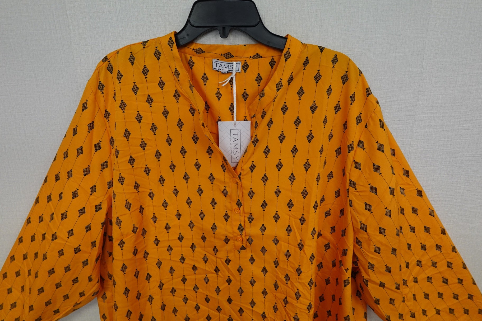 NEW- TAMSY, Short Sleeves Top, 2X