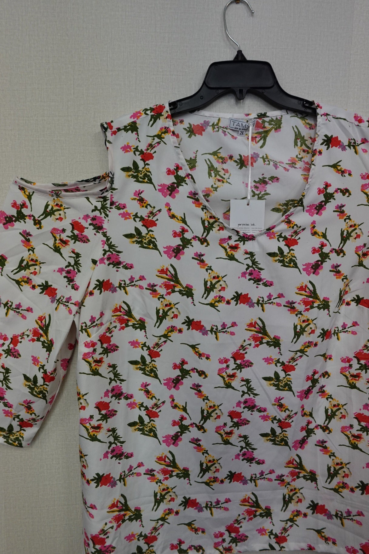 NEW- TAMSY, Short Sleeves Top, 2X