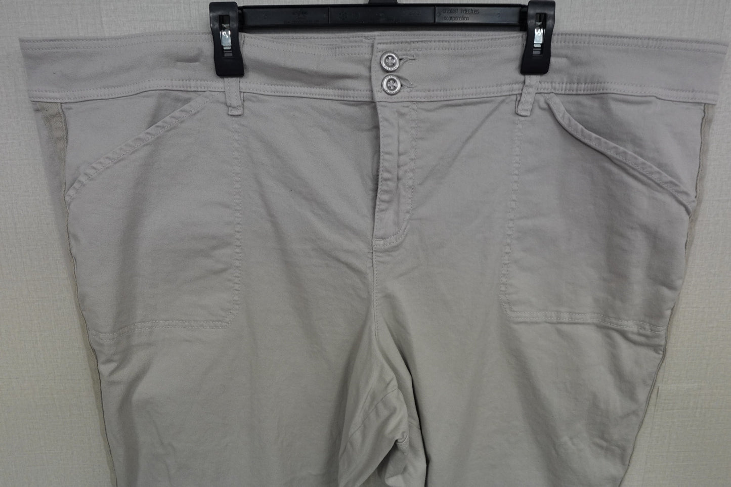 Torrid, Capri, 28W