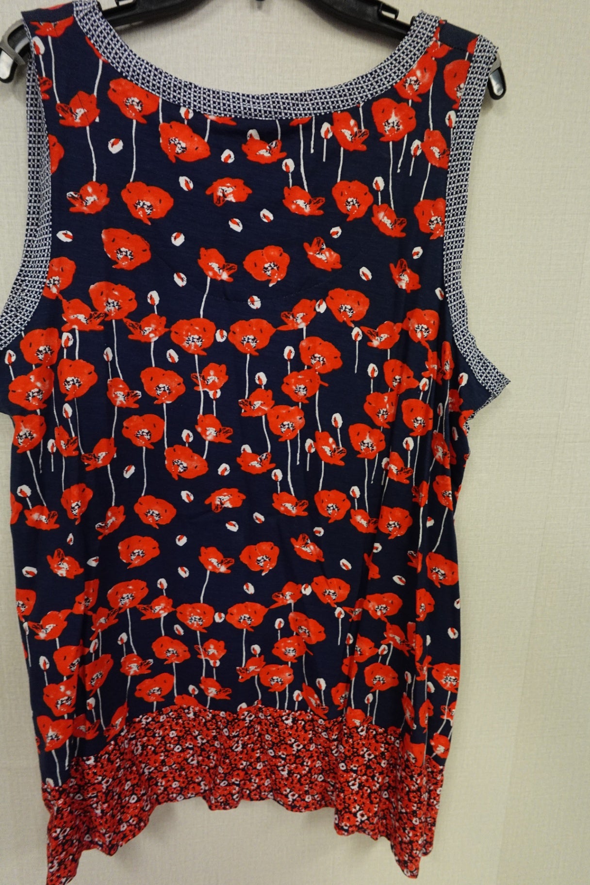 Avenue, Sleeveless Top, 18/20