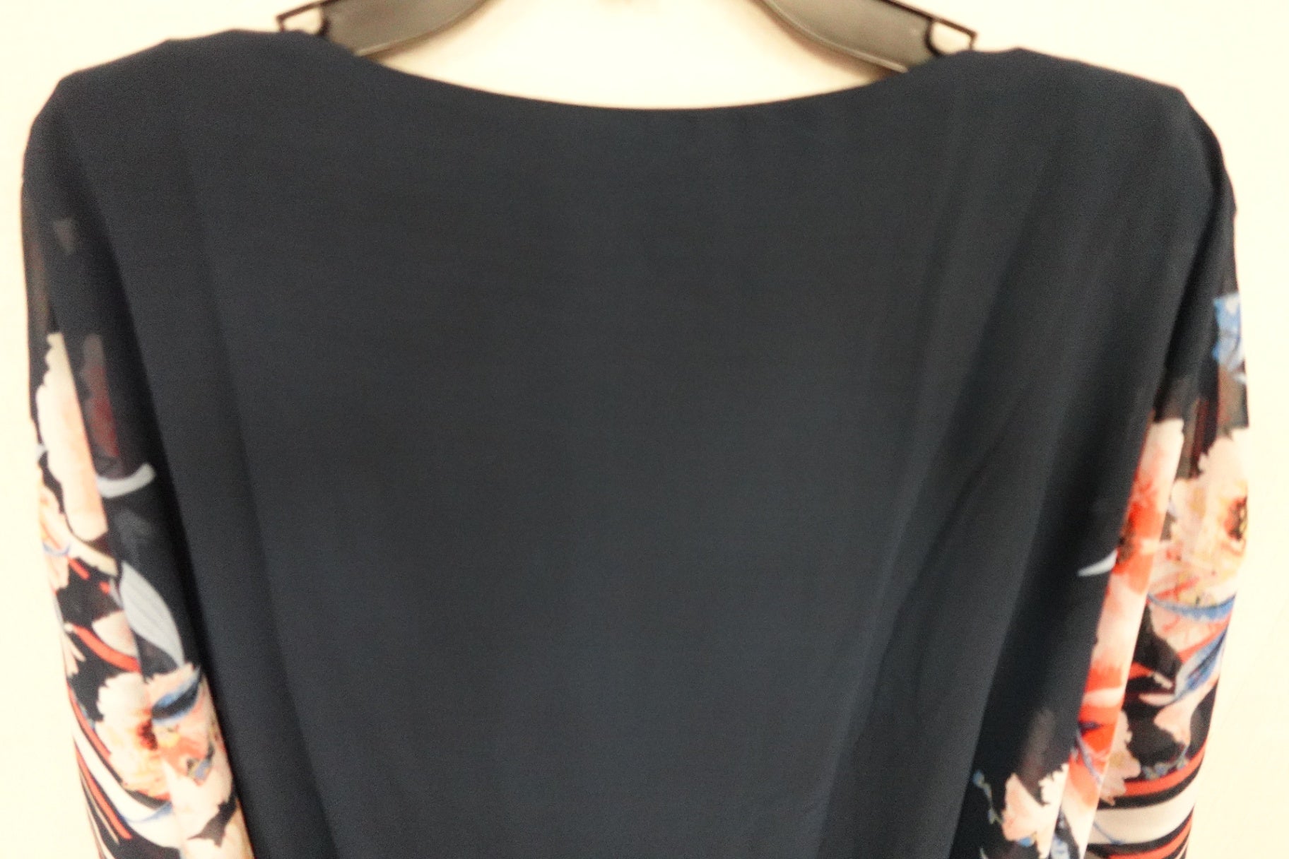 Avenue, Kaftan, 20