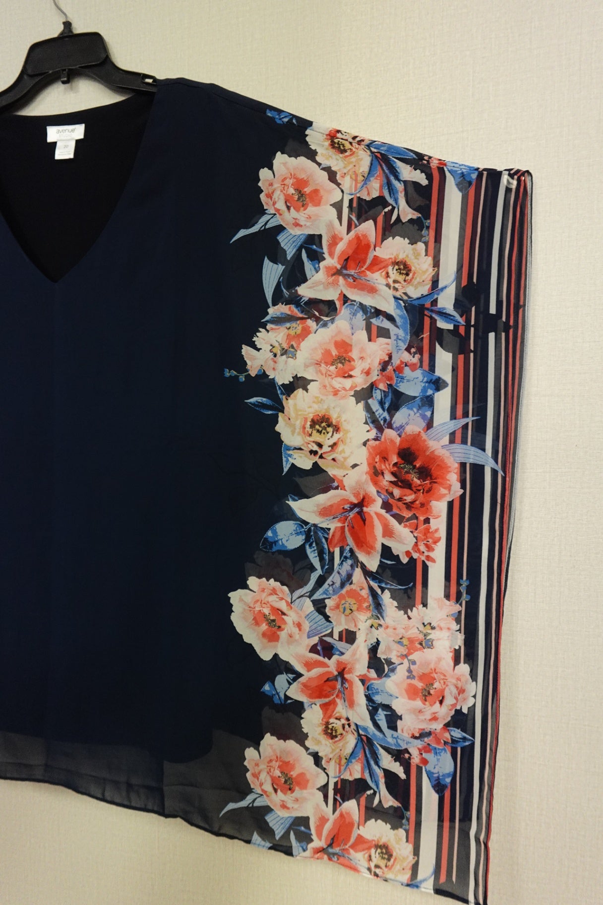 Avenue, Kaftan, 20