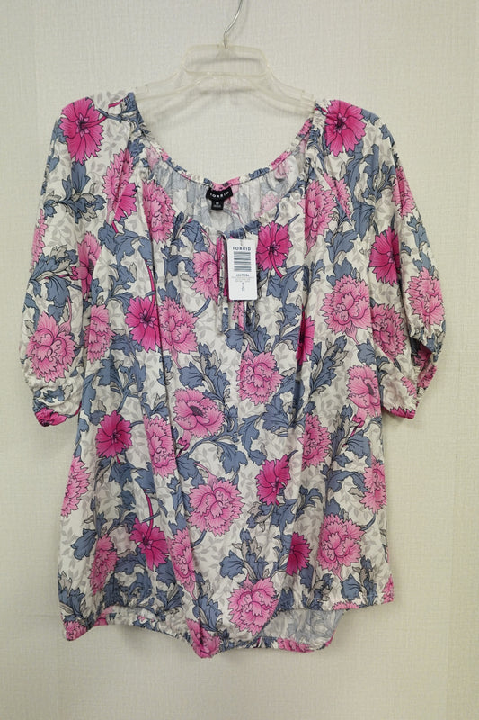 TORRID, SHORT SLEEVED TOP, 12