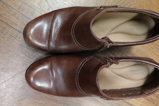 Clarks Shoes, 11M