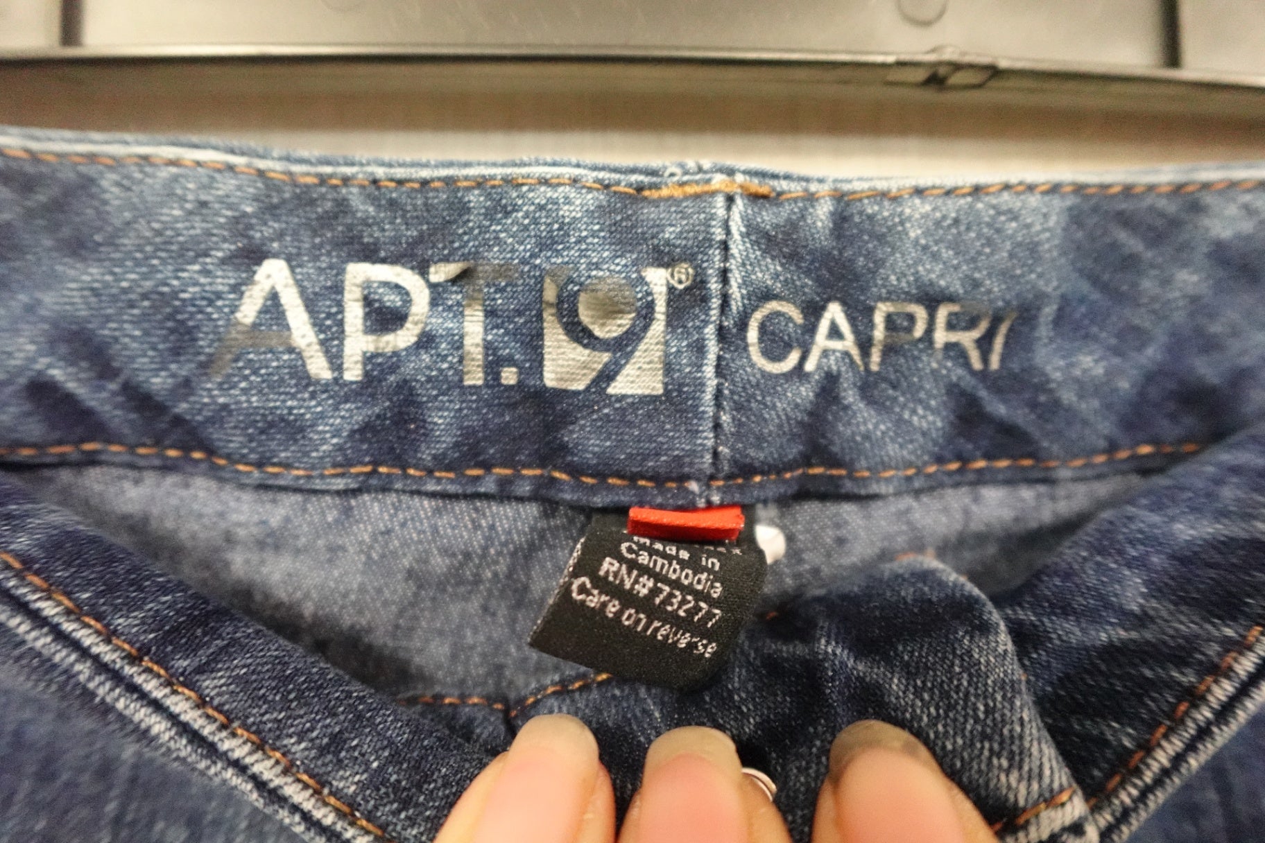 Apt. 9, Capri, 20W