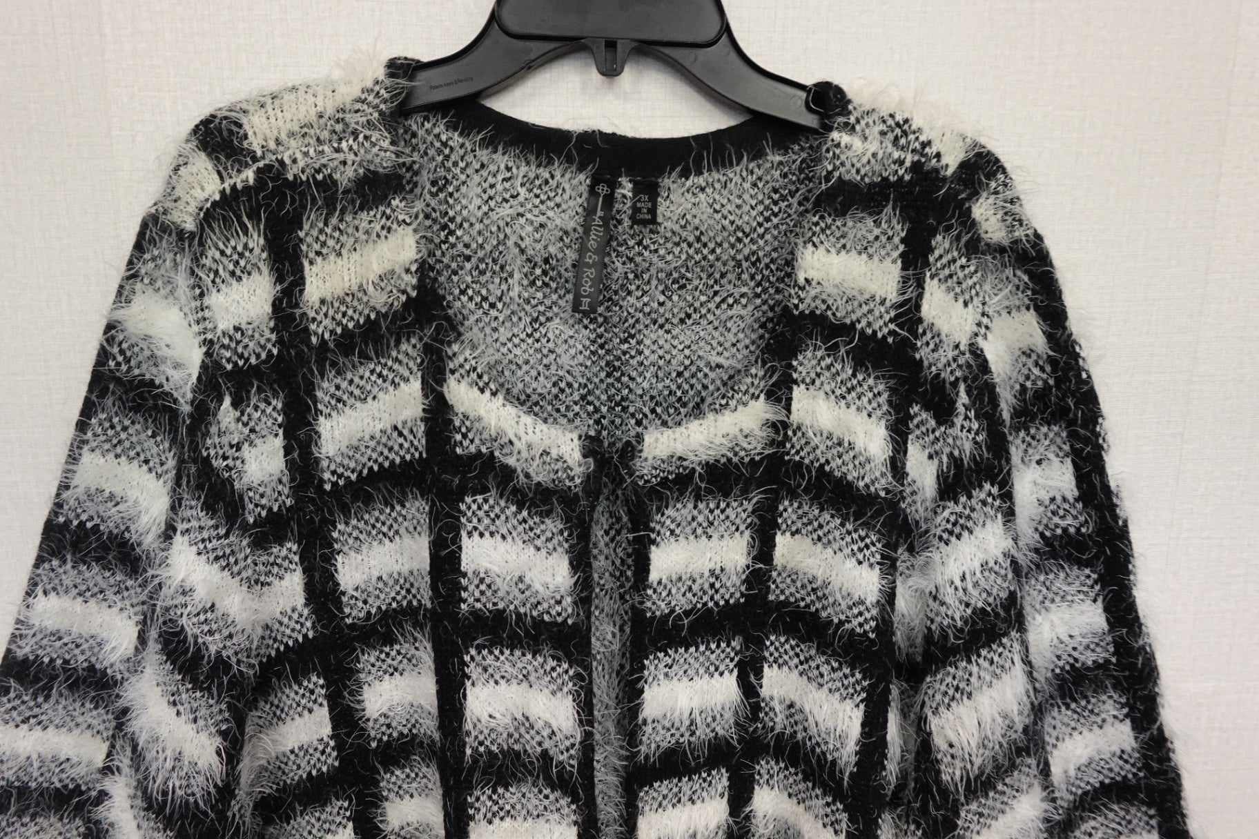 Allie & Rob, Cardigan, 3X- Condition: Very Good