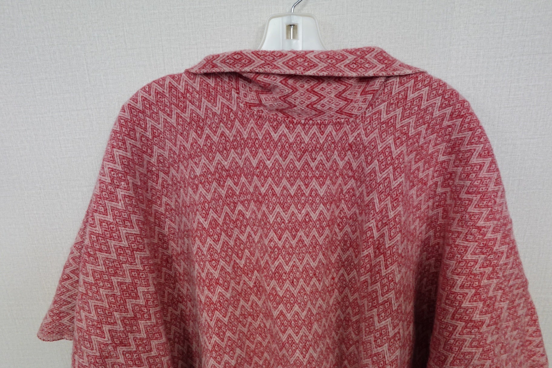 Unknown, Shawl/Poncho, -Freesize can fit up to 2x/3x- Condition: Very Good
