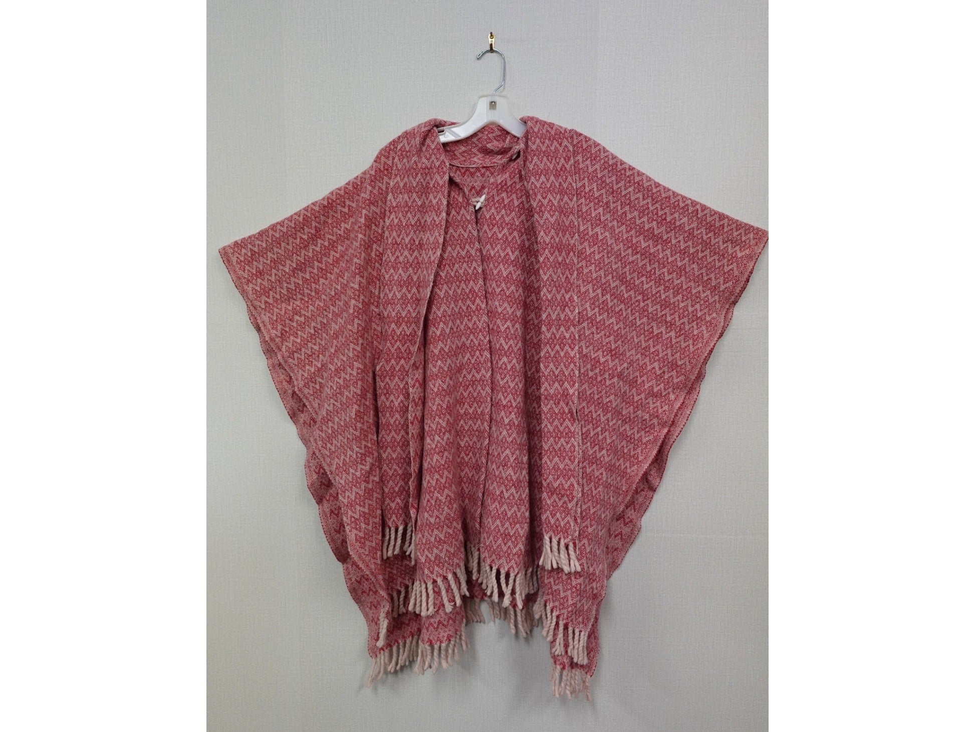 Unknown, Shawl/Poncho, -Freesize can fit up to 2x/3x- Condition: Very Good