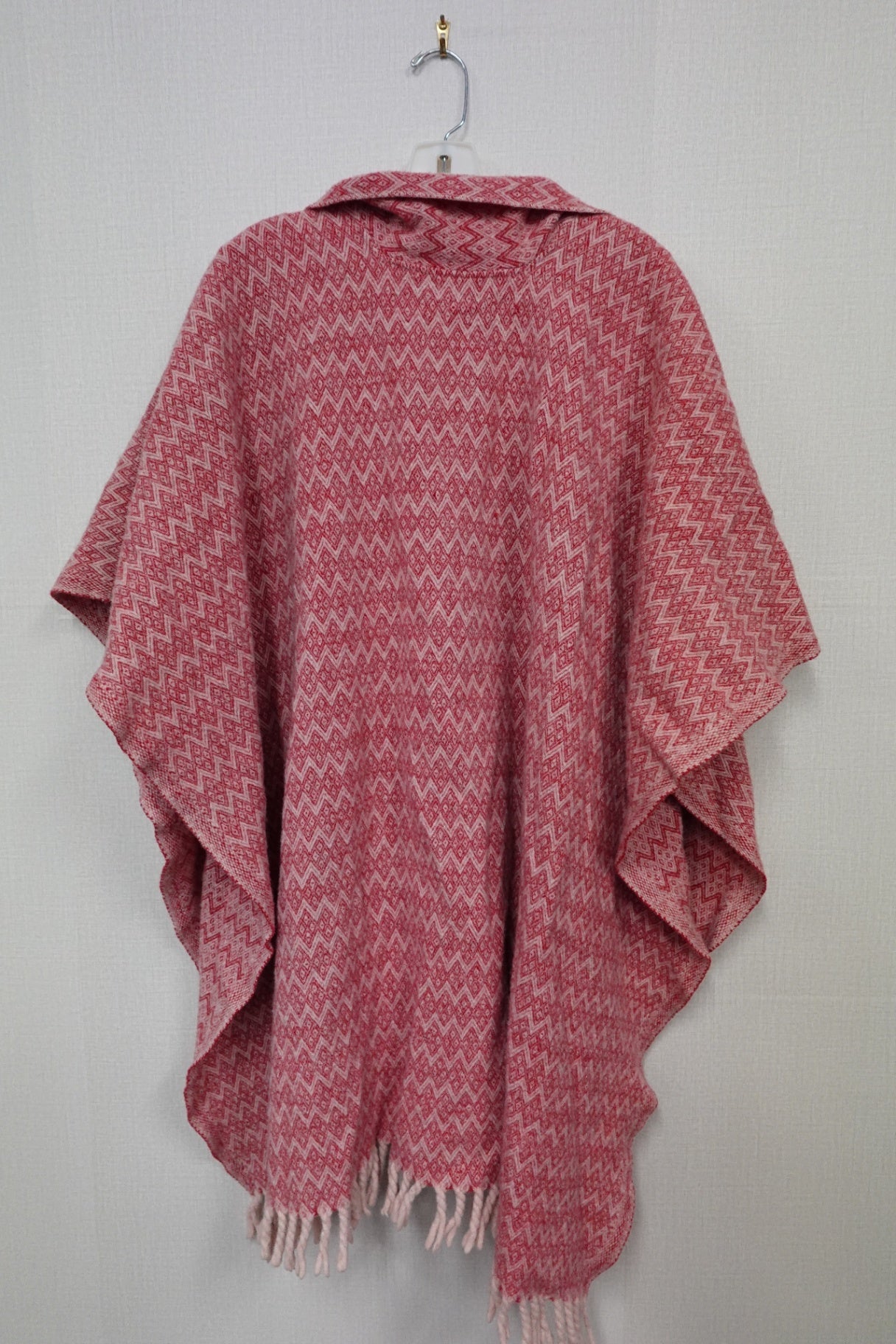 Unknown, Shawl/Poncho, -Freesize can fit up to 2x/3x- Condition: Very Good
