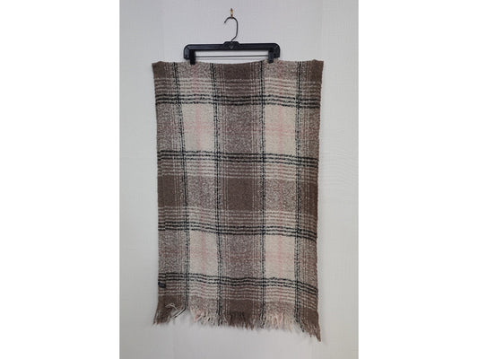 , Scarve, Oversize- Condition: Very Good