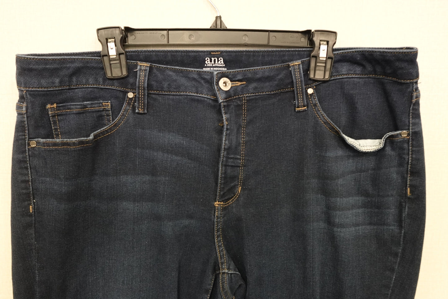 ana, Jeans- Skinny, 18- Condition: Very Good