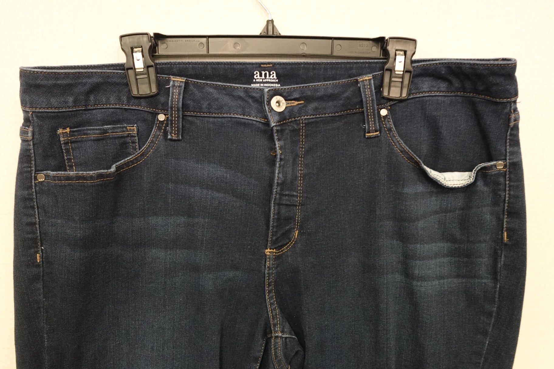 ana, Jeans- Skinny, 18- Condition: Very Good