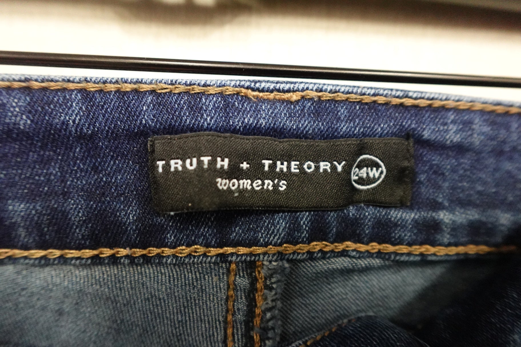 Truth & Theory, Jeans: Flare, 24W