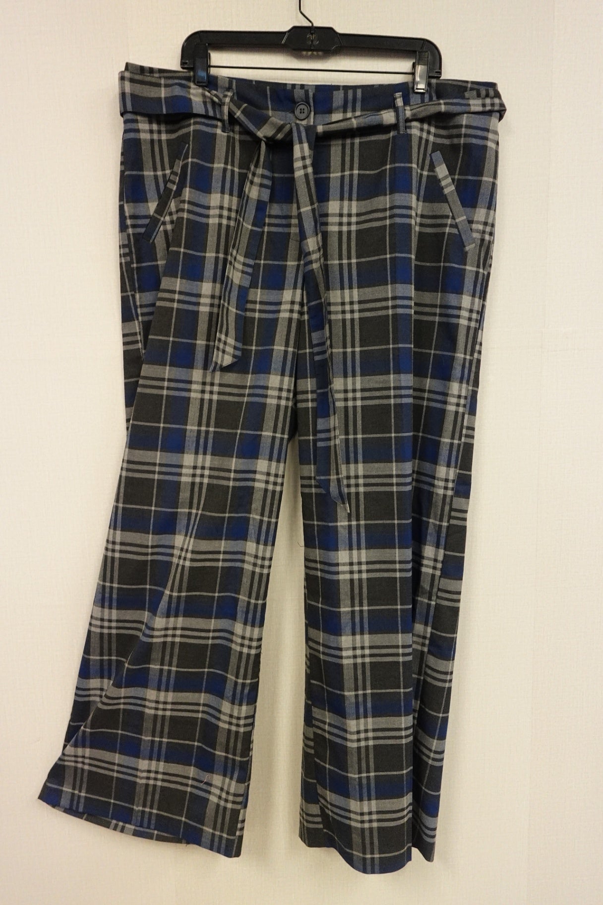 Ashley Stewart, Pants, 20