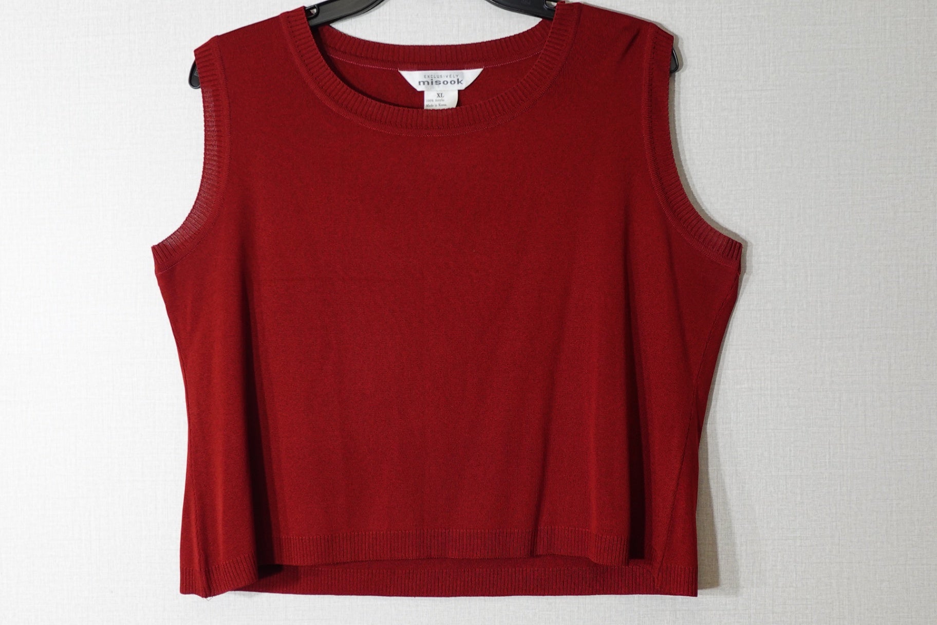 misook, sleeveless knit Short top, XL