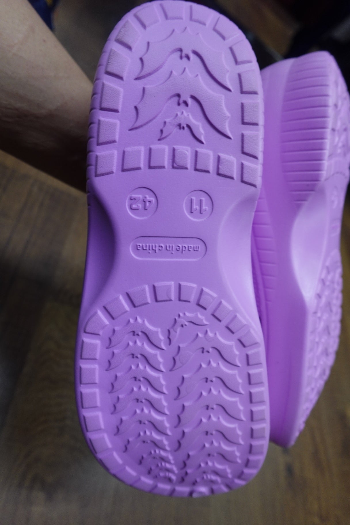 Rips Halloween Bat Slides, Slides, 11W