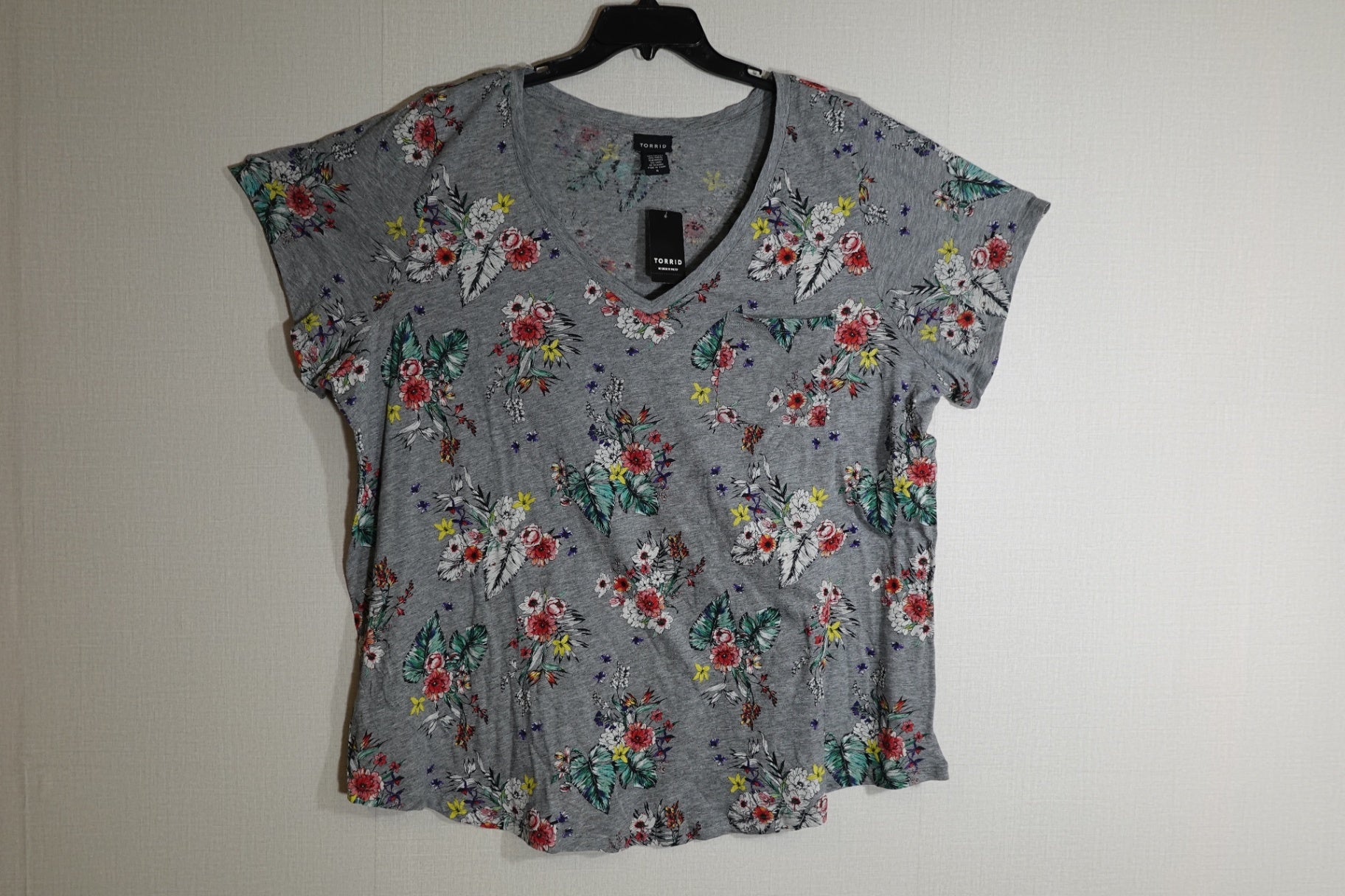 TORRID, NWT Short Sleeve Top, 4X